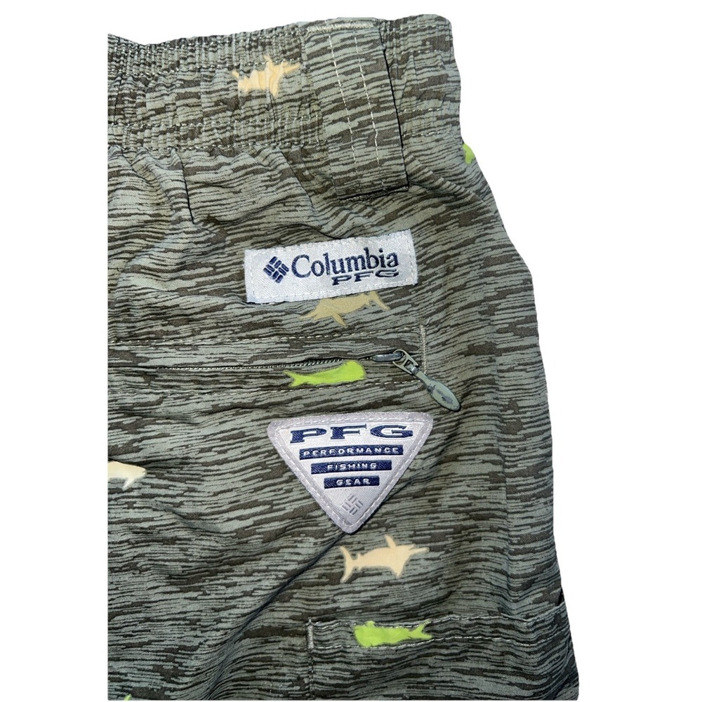 Columbia PFG Mens Shorts Small Olive Green Fish Print Omni-Shade Mesh Lined S